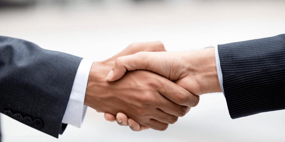 Why Choosing a Local Commercial Brokerage Can Give You the Edge Over Large International Firms